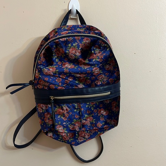 Floral Velvet Like Backpack - Picture 3 of 15